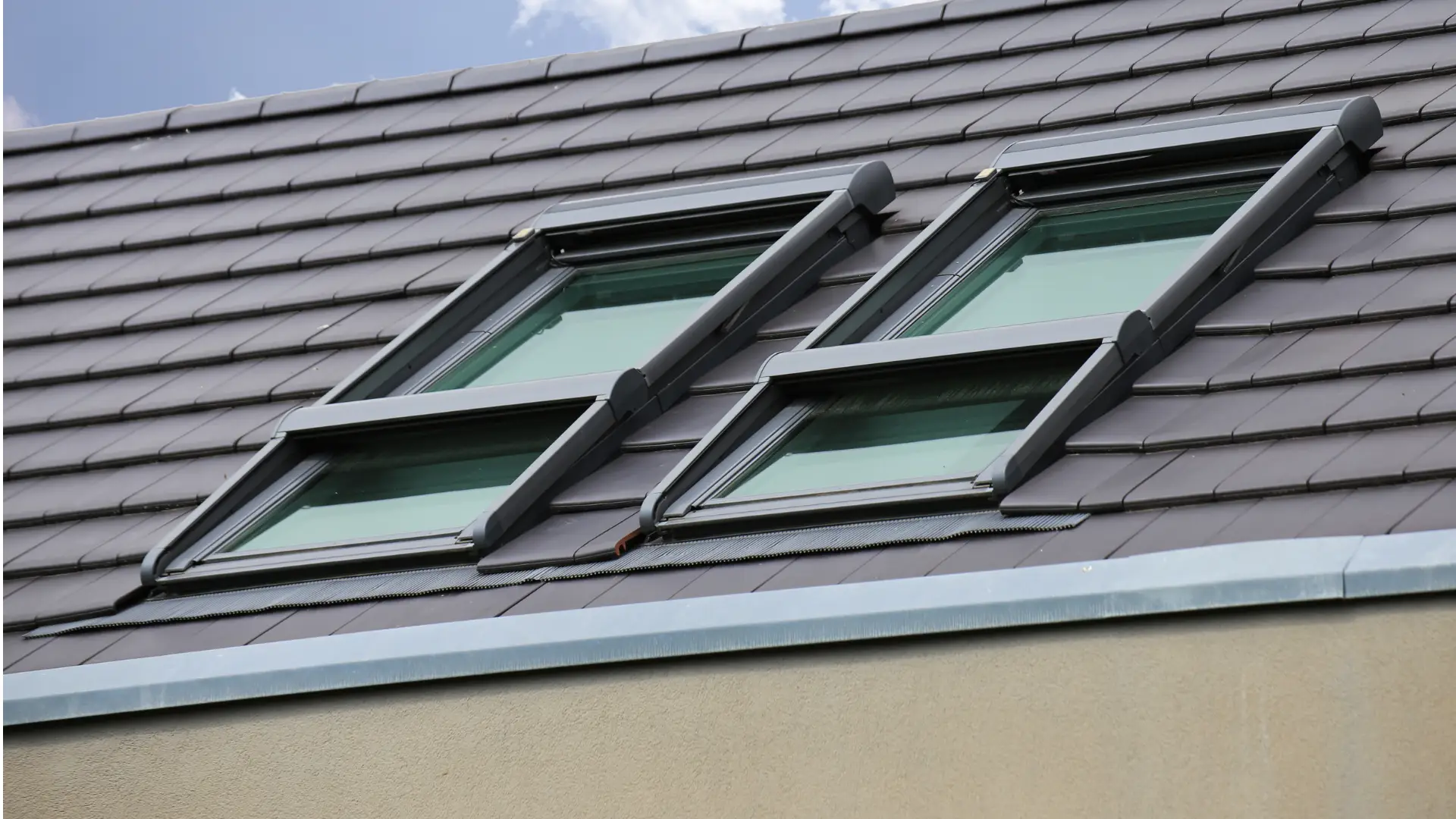 roof skylight installation and repair services done by professionals